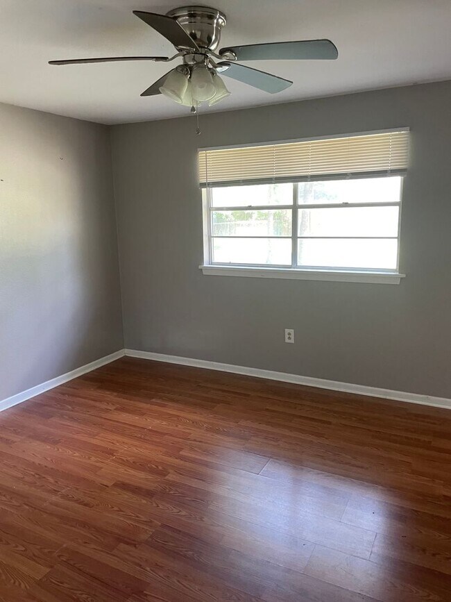 Building Photo - CHARMING 3-BEDROOM HOME FOR RENT IN ZACHARY, LA