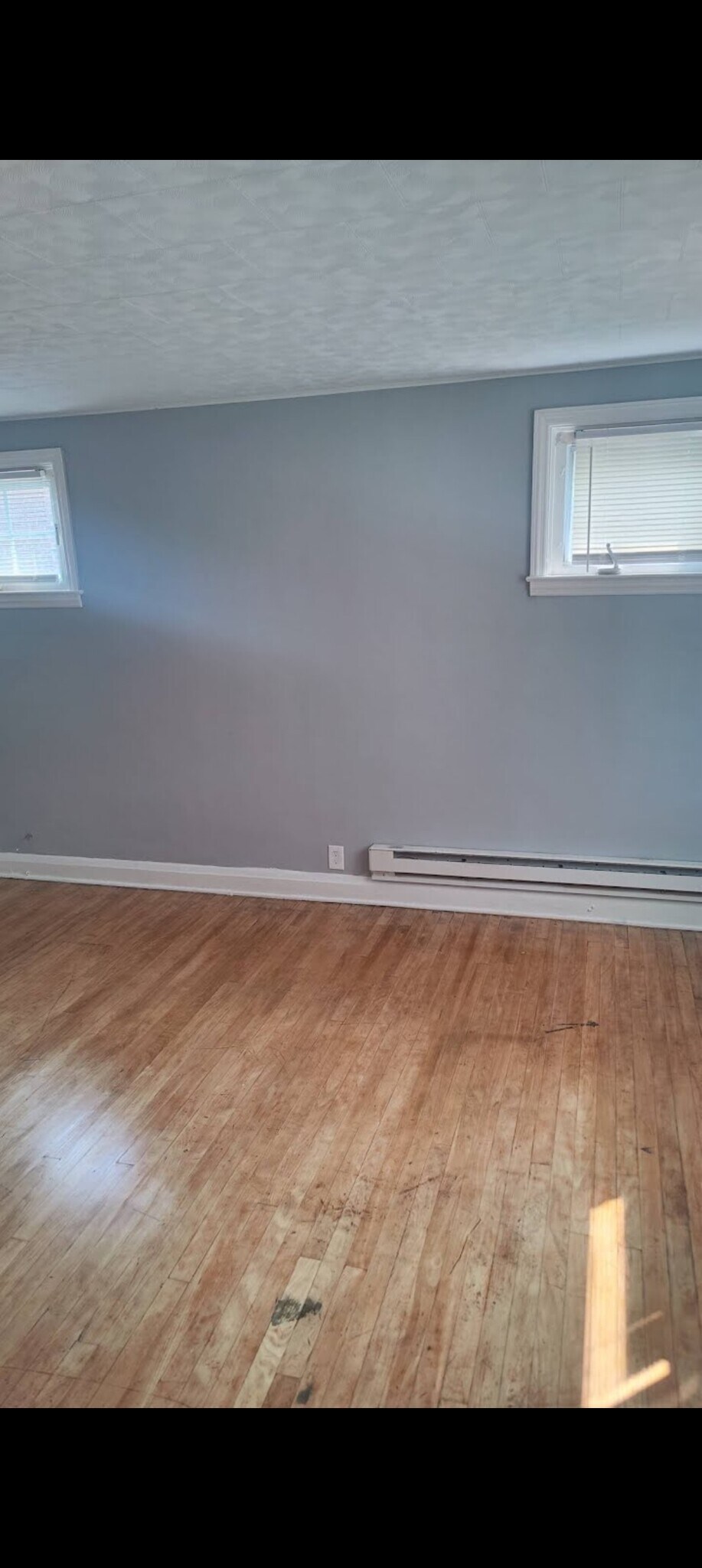 Building Photo - 4130 Woodhaven Ave
