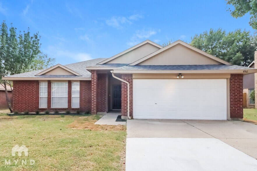 Primary Photo - 4961 Briar Oaks Ln