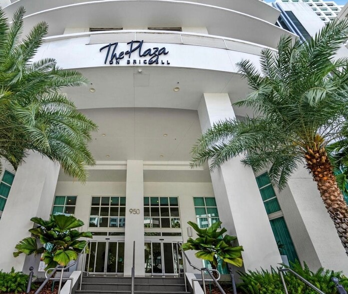 Building Photo - 950 Brickell Bay Dr