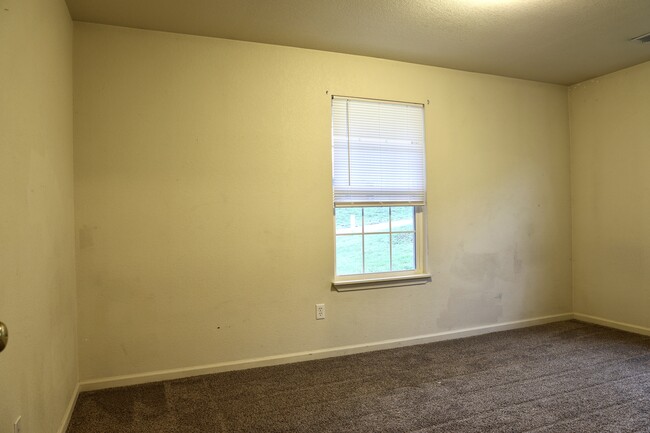 Building Photo - 20901 Hartsburg Ln