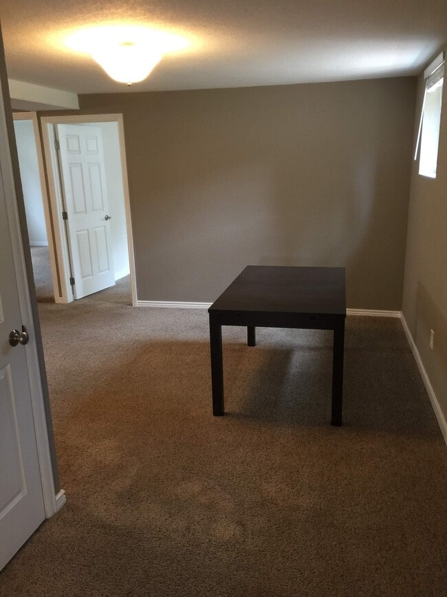 Building Photo - 309 Cantril St