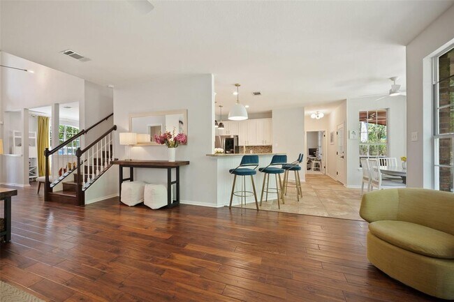 Building Photo - 6915 Gentle Oak Dr