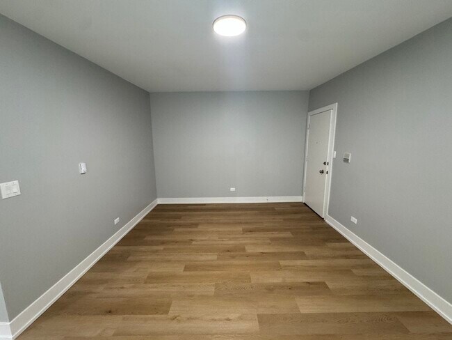 Building Photo - 316 Marengo Ave