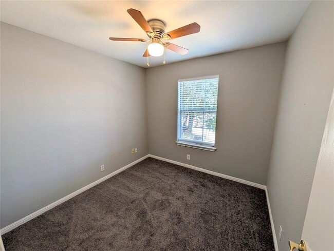 Building Photo - 15107 Nuttall Dr