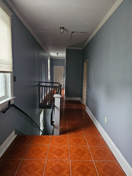 Building Photo - 8530 Apricot St