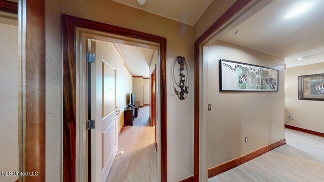 Building Photo - 2060 Beach Blvd