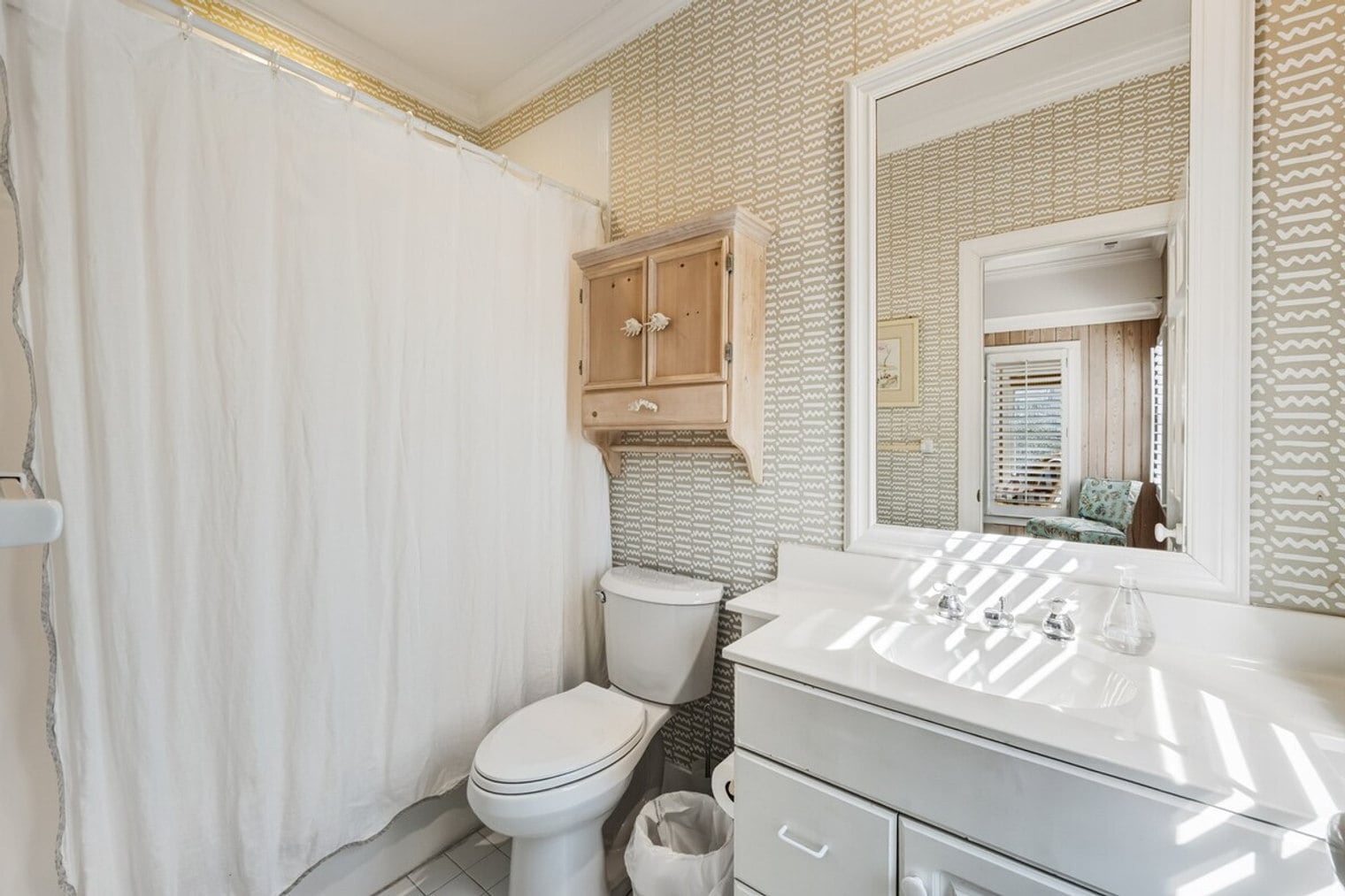 Building Photo - 64 Tradewind Ct