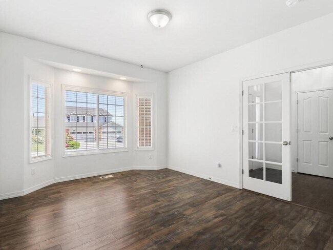 Building Photo - 695 W Riodosa Dr