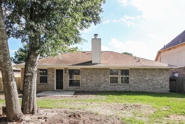 Building Photo - 3030 Hummingbird Ln