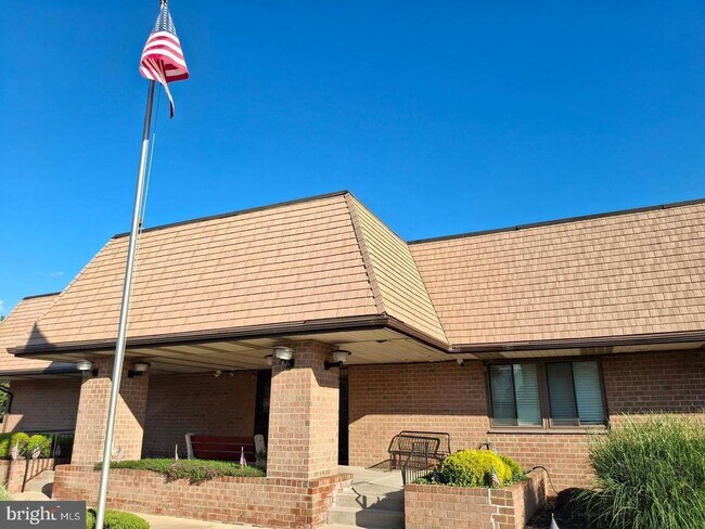 Building Photo - 44303 Delaire Landing Rd