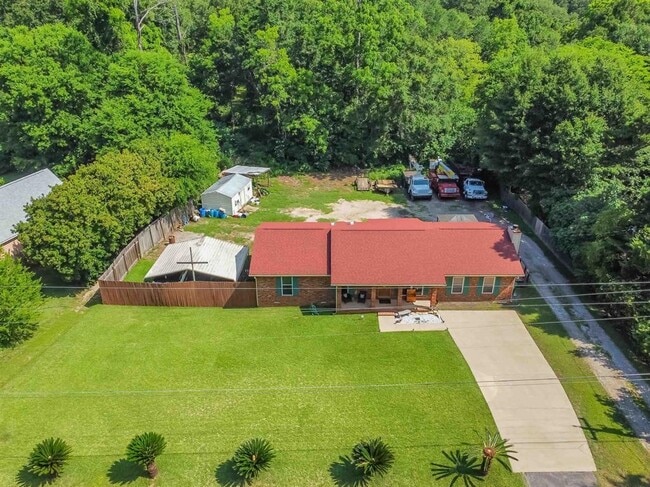 Building Photo - 1924 Harriet Dr