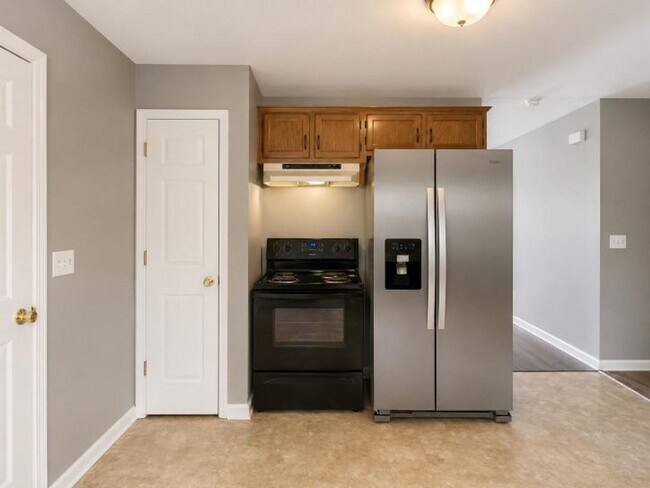 Building Photo - 208 Ruf Dr