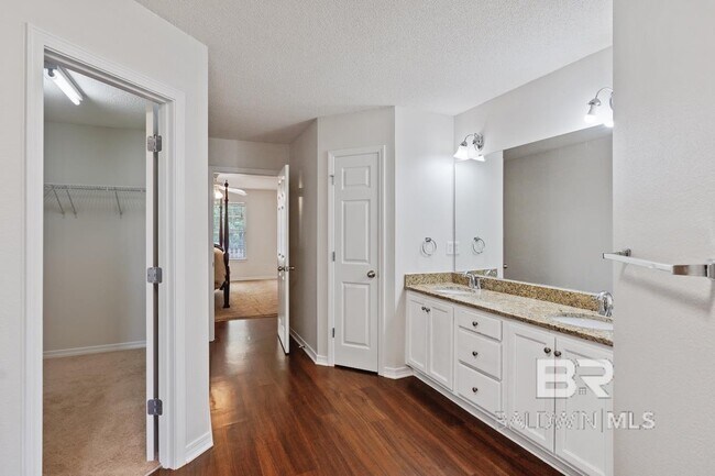 Building Photo - 157 Pemberton Loop