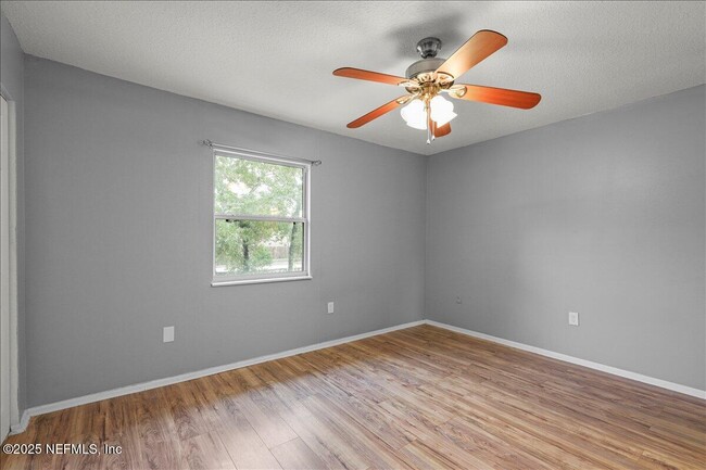 Building Photo - 11406 Bedford Oaks Dr