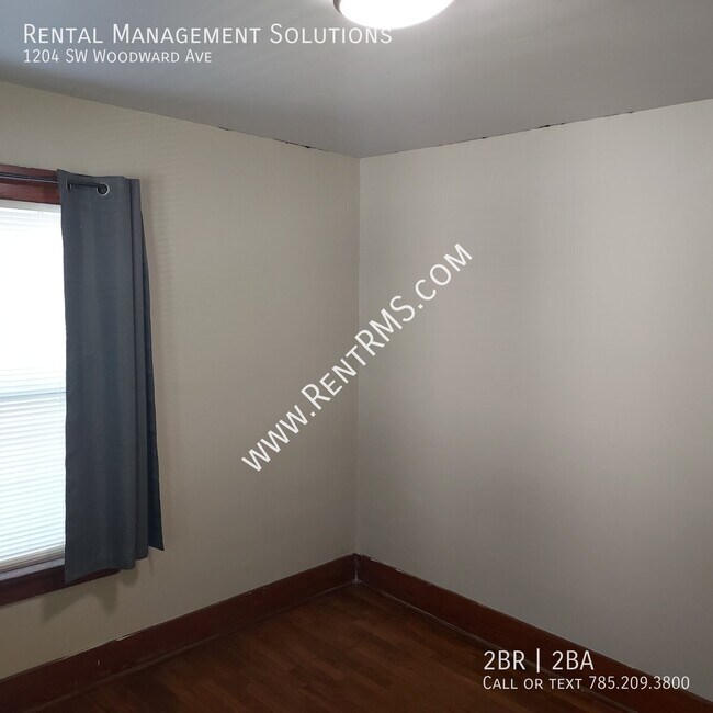 Building Photo - 1204 SW Woodward Ave