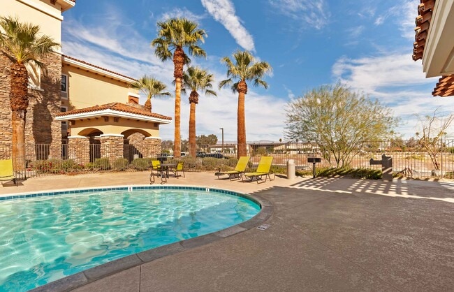 Building Photo - Furnished Studio-Palm Springs - Airport