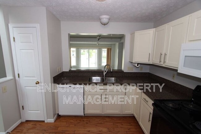 Building Photo - 482 Madeira Ct