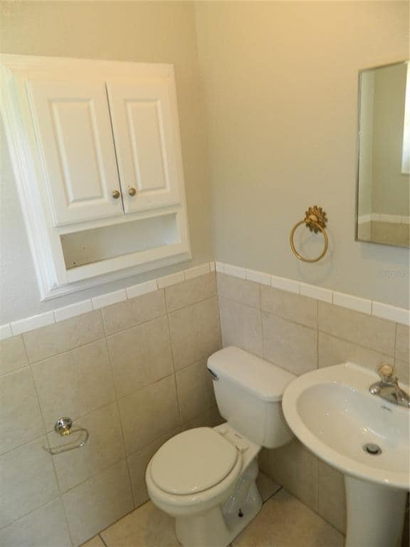 Building Photo - 2412 Greenwood St