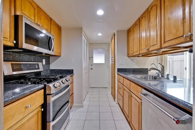 Building Photo - 2-Bed Cupertino Home with Private Yard, In-Unit Laundry, Pool and Clubhouse