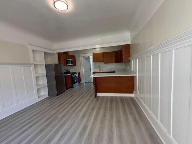Building Photo - 569-571-571 Minna St