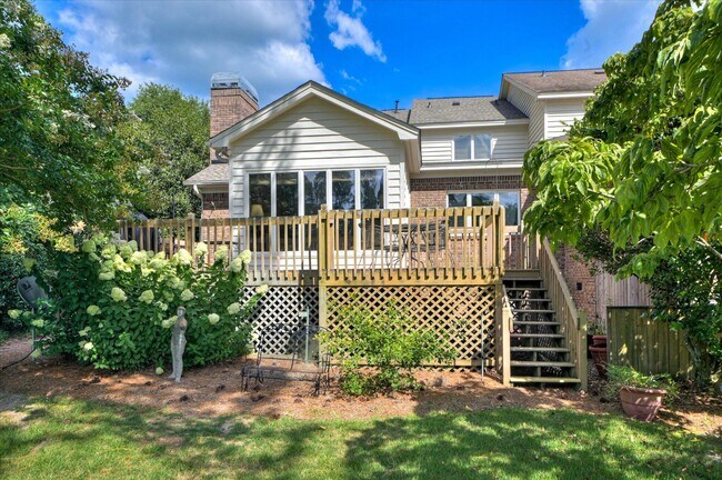 Building Photo - 108 White Willow Pl