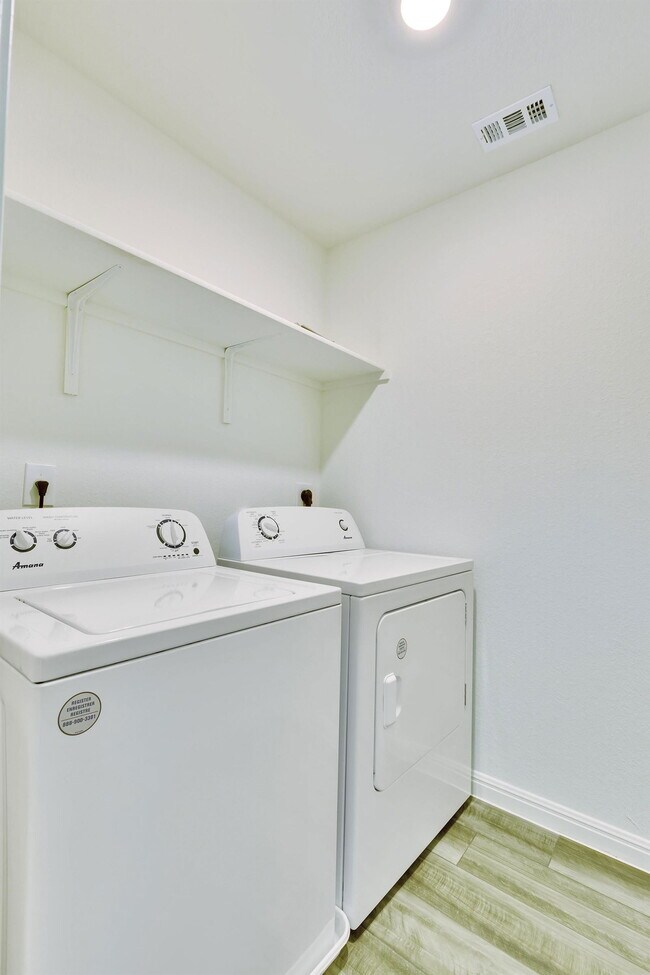 Building Photo - 413 Redfish Ln