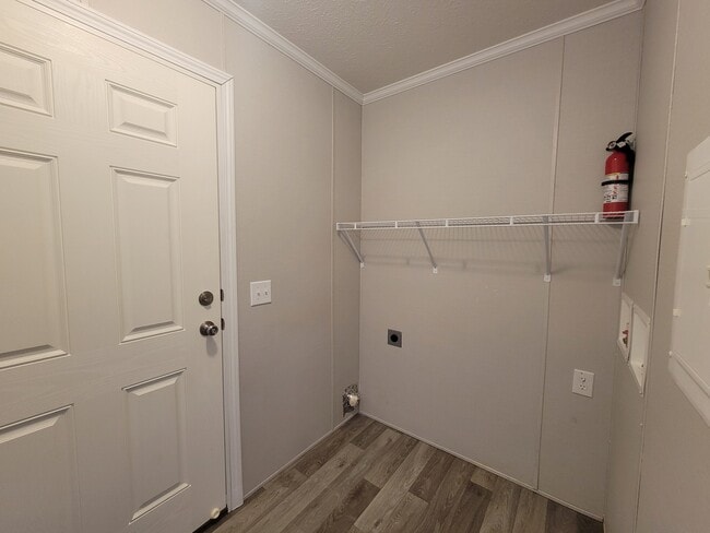 Building Photo - 15864 Marentette Dr