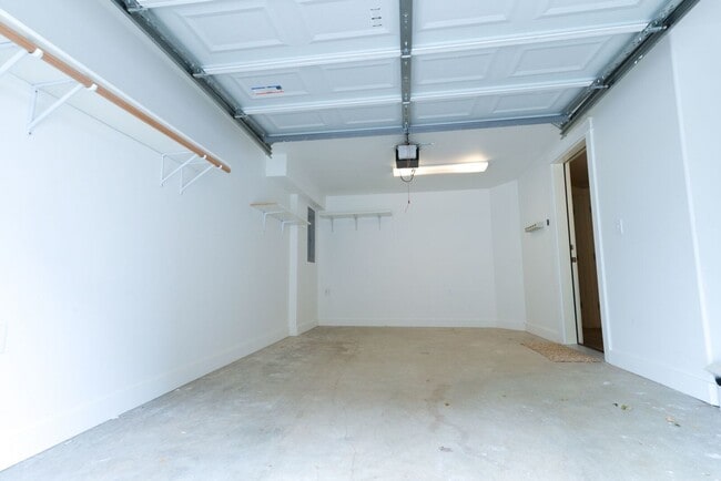 Building Photo - 5078 Delridge Way SW