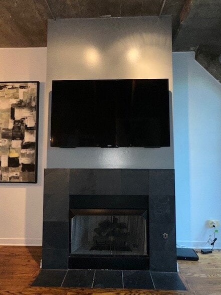 Living Room - 1001 W 15th St