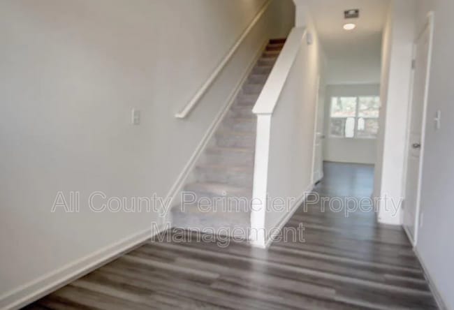 Building Photo - 3180 Delancy St