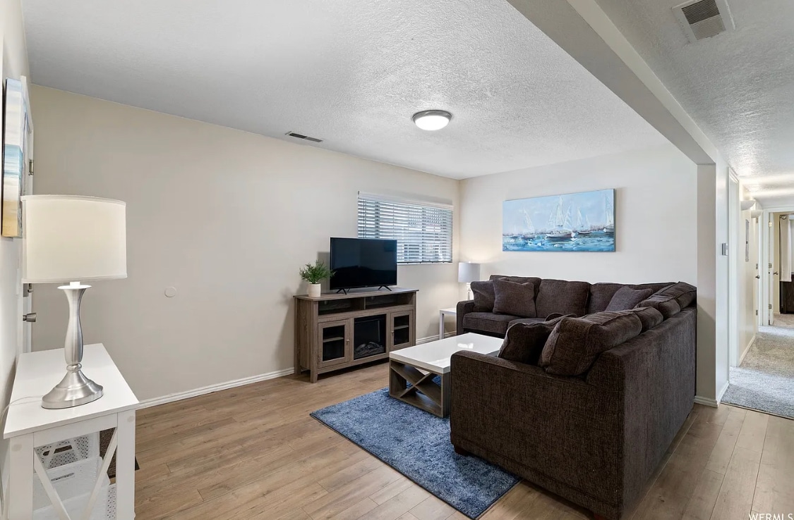 Building Photo - 1269 Riverside Ave