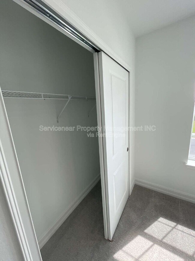 Building Photo - 7124 119th Ct E