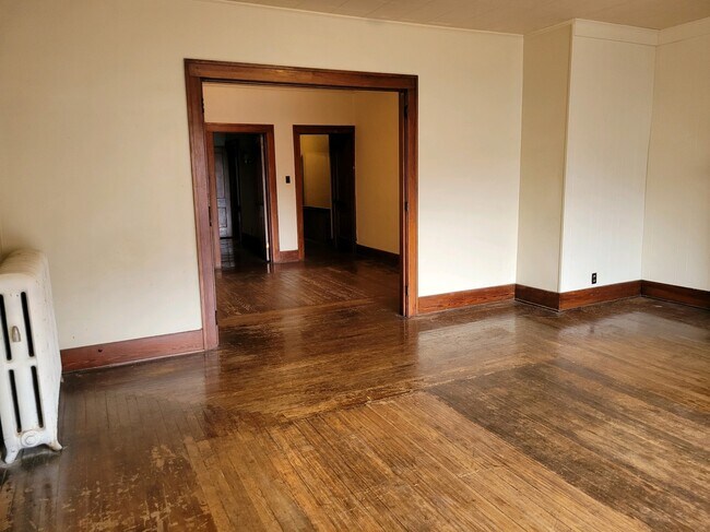 Building Photo - 186-2 S Washington St