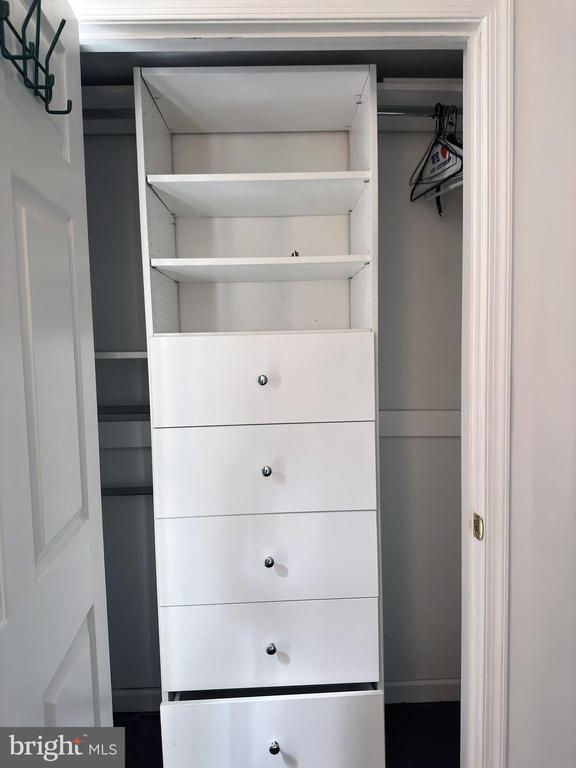 Building Photo - 1525 Montrose St