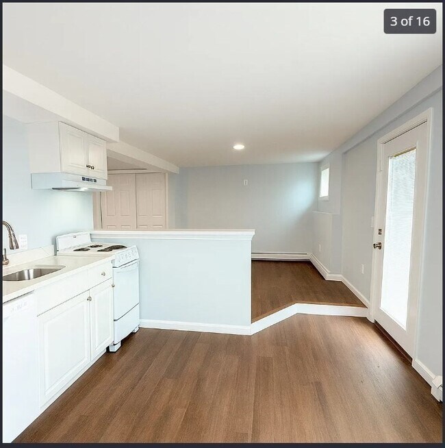 Building Photo - 9 Avon Pl