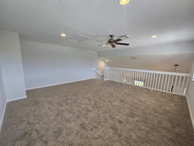 Building Photo - Bright + Spacious Home for Rent in West La...