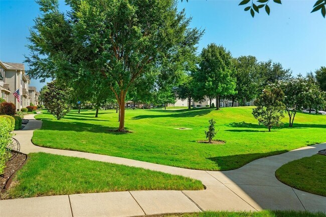 Building Photo - 6900 Carrington Ln