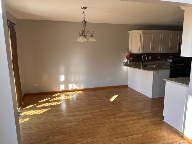 Building Photo - 26358 S Evergreen Ln