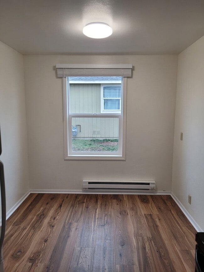 Building Photo - House in Knolls Vista