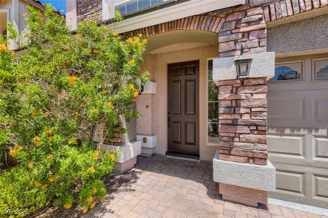 Building Photo - 6250 Sierra Knolls Ct