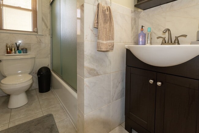 Building Photo - Beautiful 3-Bedroom, 3-Bathroom Home with Finished Basement, Garage, and Fenced Backyard – $2,100...