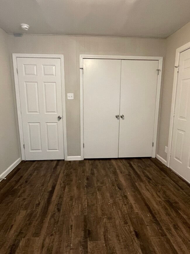 Building Photo - 7015 Eddy Ln