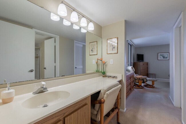 Building Photo - Long Term Rental