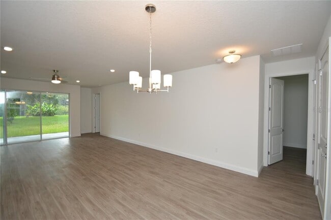 Building Photo - 102 Brittany Ln