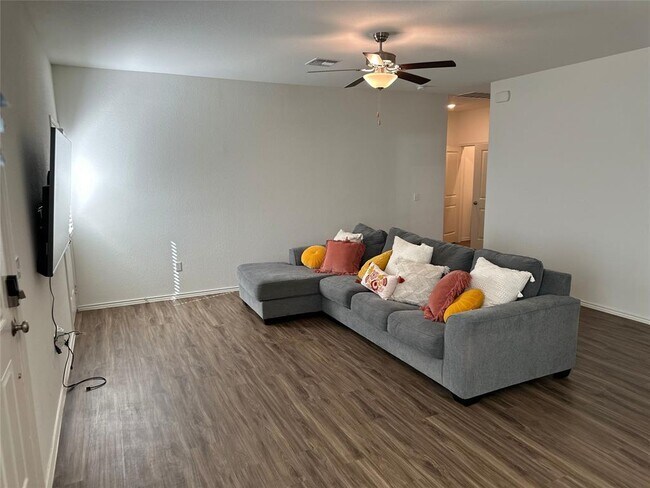 Building Photo - 3504 Lodgepole Dr