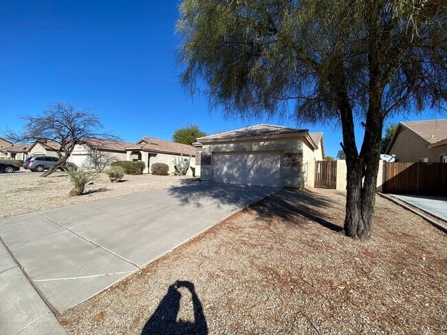 Building Photo - 3096 E Pinto Valley Rd