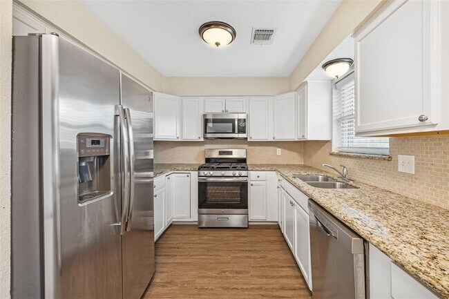 Building Photo - 103 Brigadoon Ln