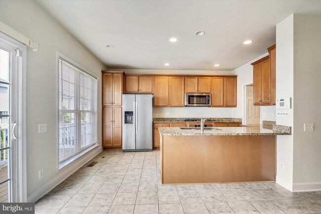 Building Photo - 14855 Potomac Branch Dr