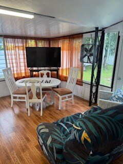 Building Photo - 36 SE 5th St